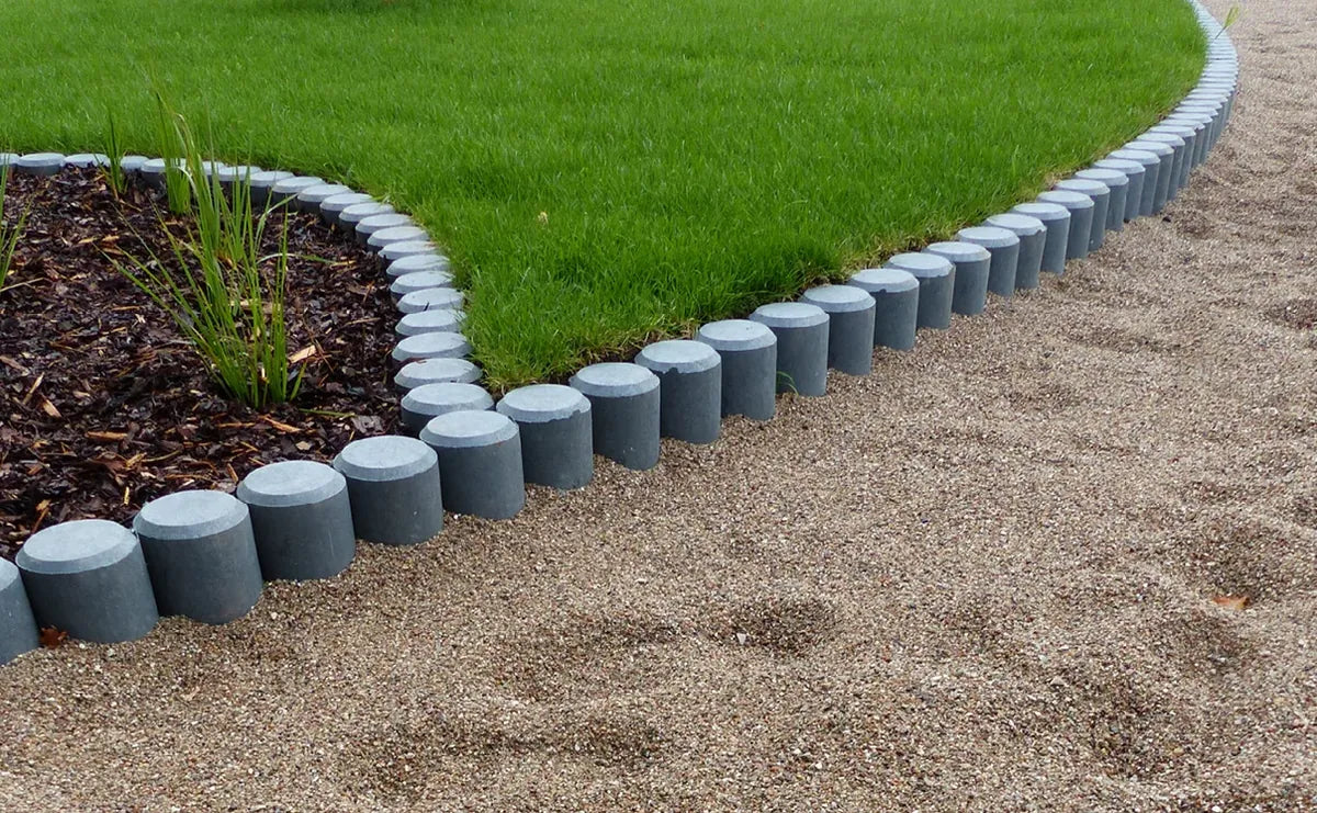 Rundpalisade aus Recyclingmaterial