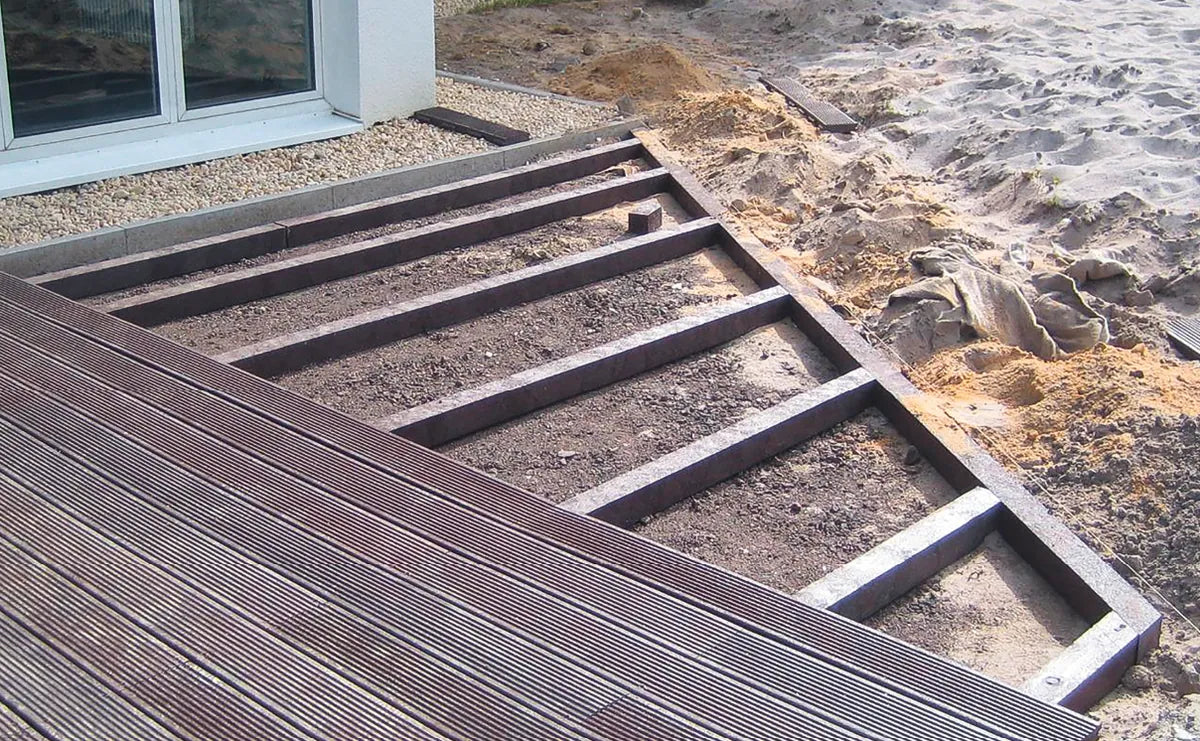 Balken aus Recyclingmaterial