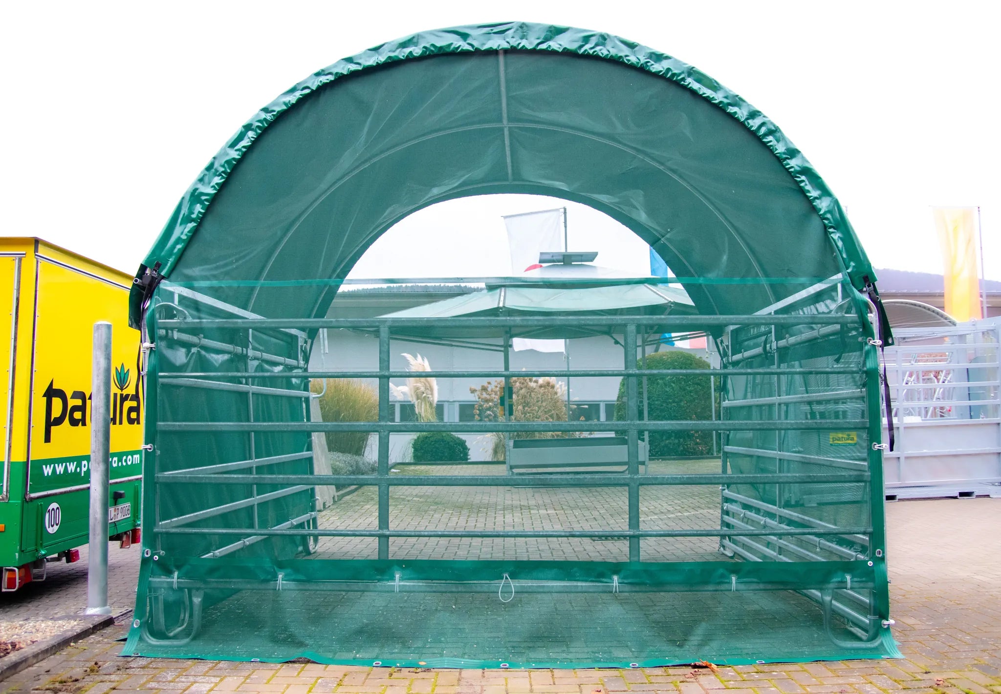 Windschutznetz Giebelseite für Weidezelt Compact